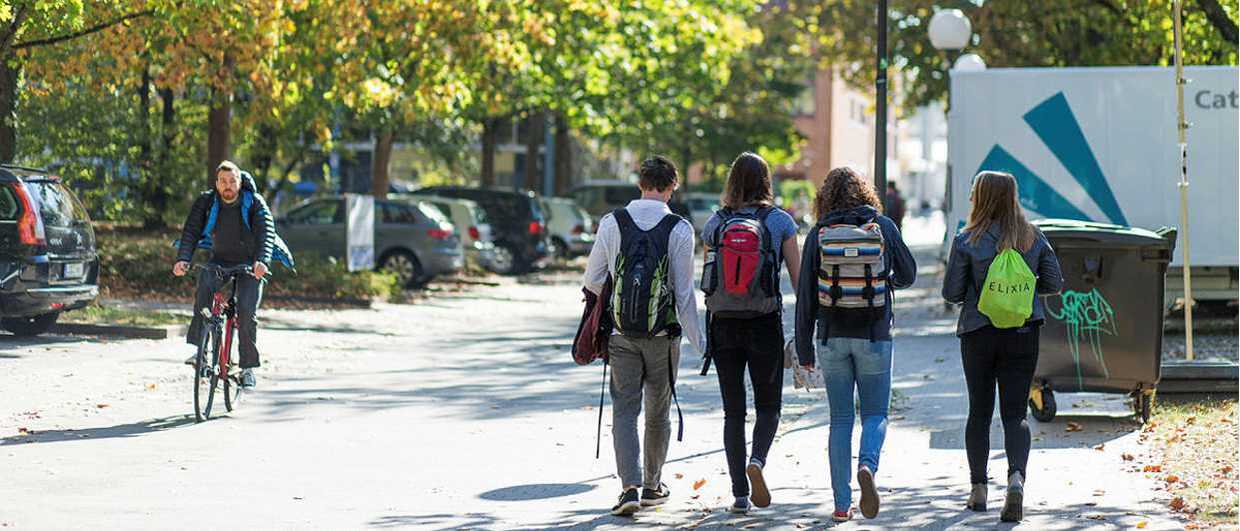 Karlsruher Institut für Technologie Studierende auf dem KIT-Campus