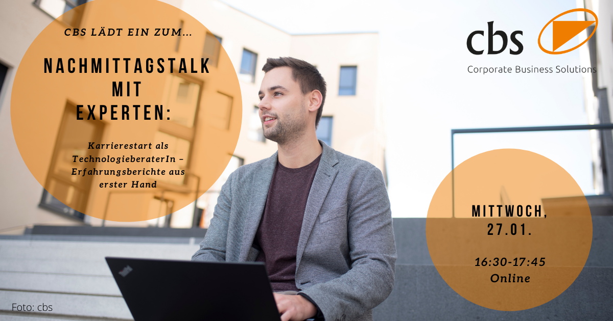 cbs consulting Mann mit Laptop sitzt auf Mauer