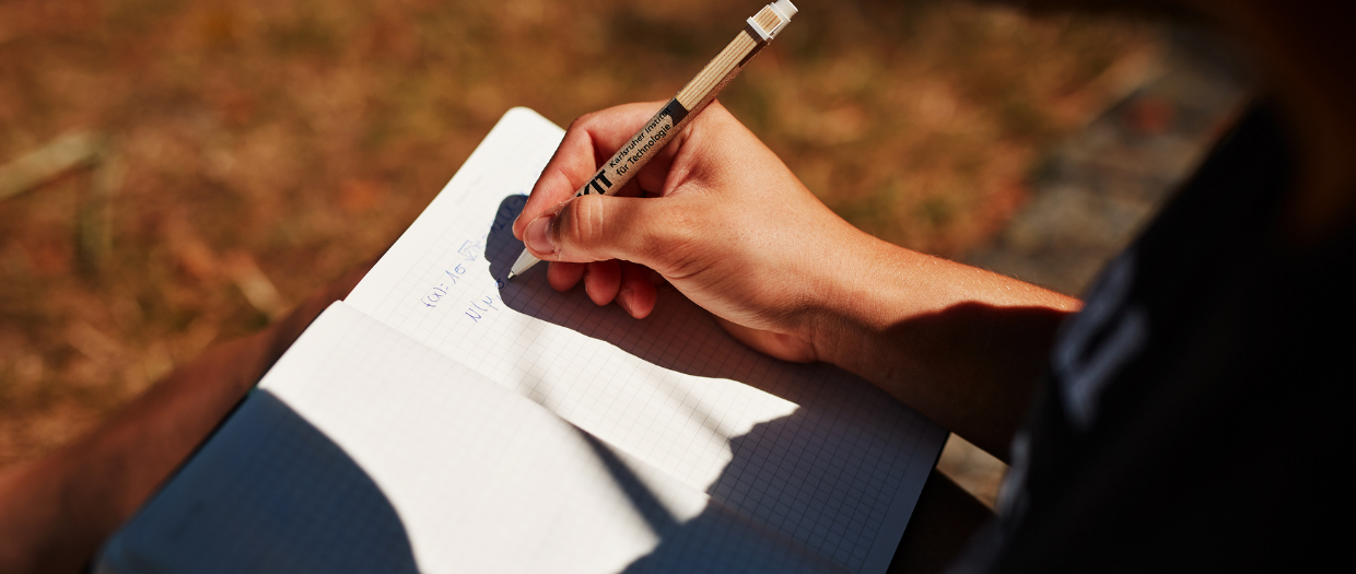 Karlsruher Institut für Technologie Notizblock mit KIT Stift