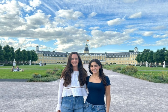 Bild von Absolvent Flavia and Maria .